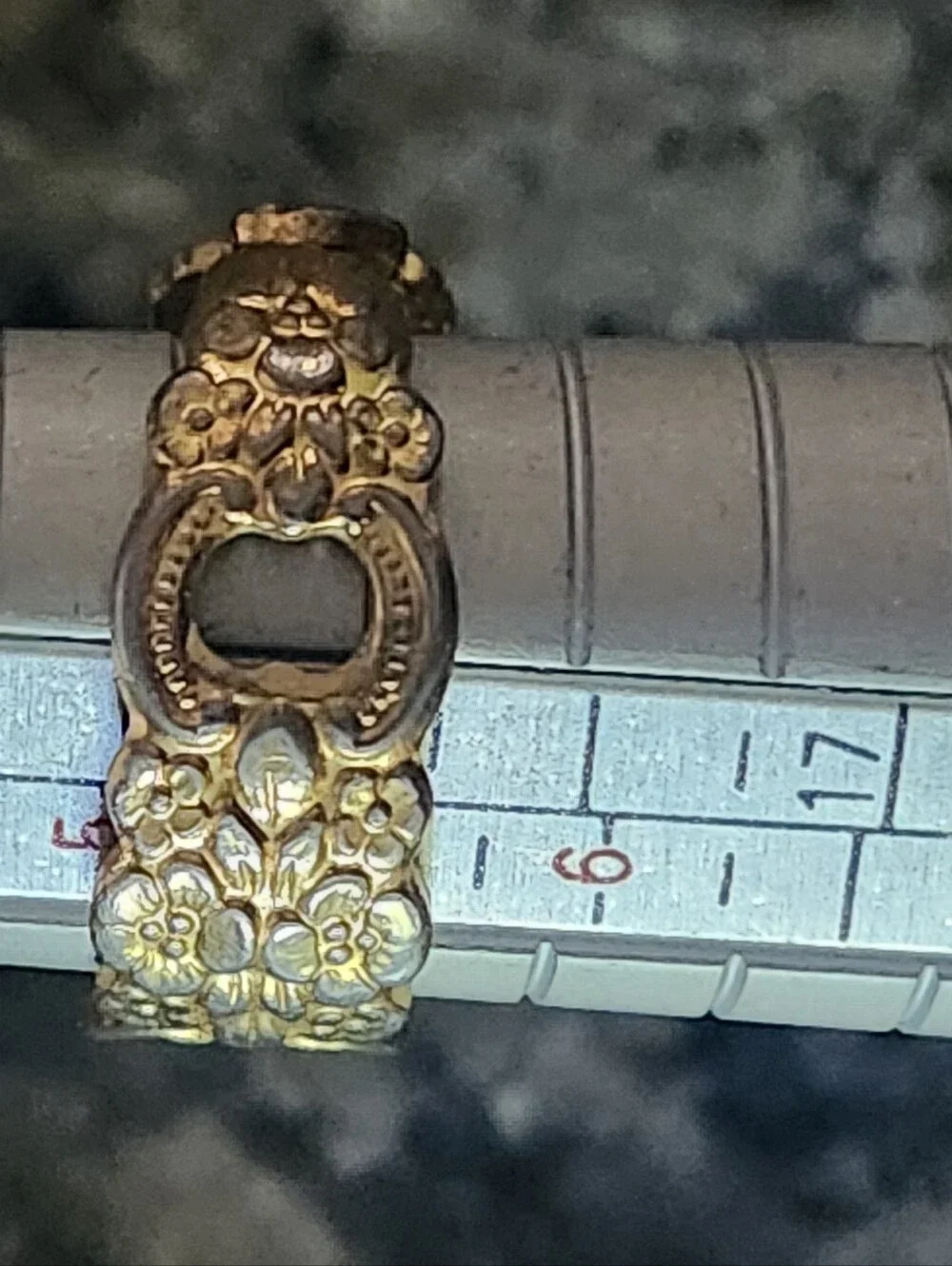 Vtg Oneida Gold Plated Floral Openwork Spoon Ring